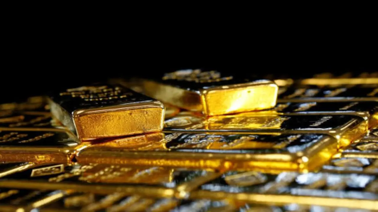 تحركات في أسعار الذهب تعيد المعدن النفيس للصعود بعد التراجع الشهري الأخير